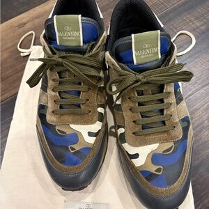 Valentino Garavani Men's Camouflage Sneakers - Blue and Green